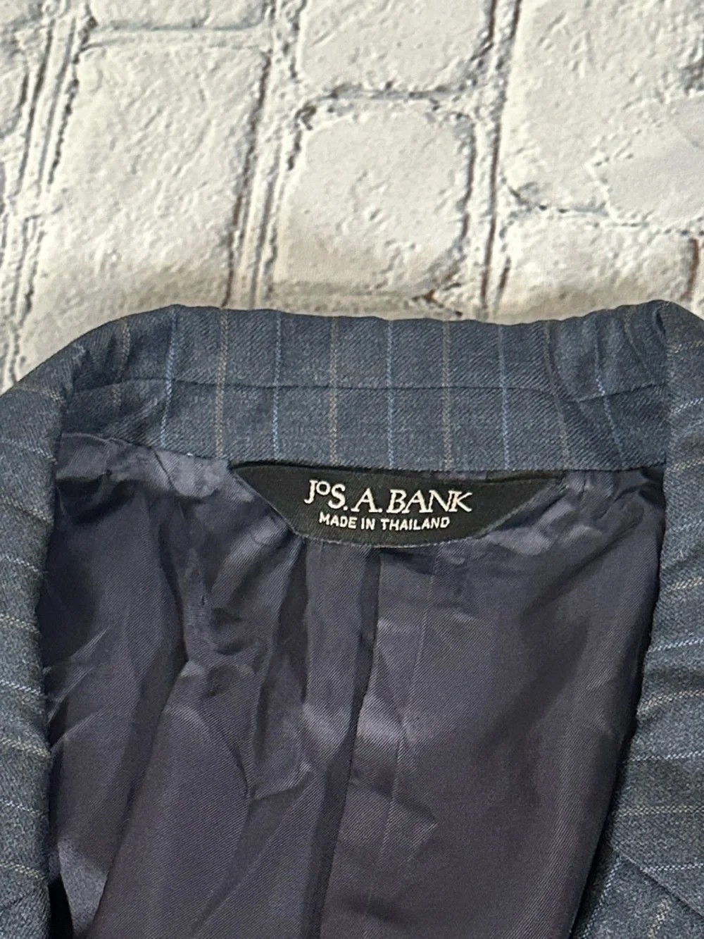 Jos. A. Bank Navy Blue Pinstripe Two-Button Suit Jacket Mens size 44 R